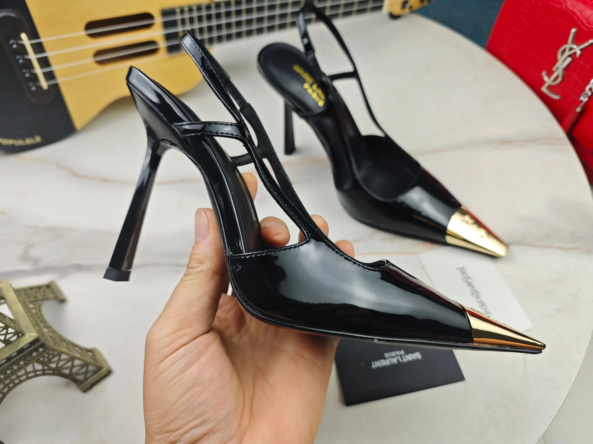 👟👟Ex-factory price 560👟👟【Saint Laurent】Yves Saint Laurent, high-heeled YSL sandals💃2024 early autumn counters are synchronized with the latest styles, YSL, and decorations👠 Classic and high-quality glamorous masterpieces, the hottest spring and summer series in the counter, with temperament, fashion, classic and attractive design style 😌The effect on the feet is particularly beautiful〰️, the material is imported from Italy, small black cow, imported black patent leather, lining, and foot pads; sheepskin, stiletto sandals, size 35-41 (34.41.42 must be customized, non-refundable) outsole; imported genuine leather outsole, complete with counter packaging